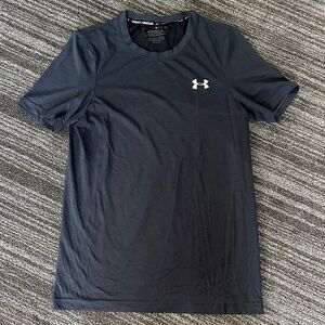 Under Armour Men's Dark Gray Short Sleeve Tee